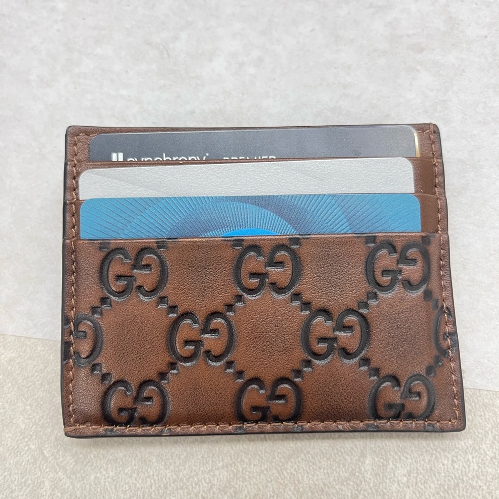 Like NEW and authentic Gucci Brown GG Embossed Leather Card Holder. Beautiful! - Picture 7 of 8